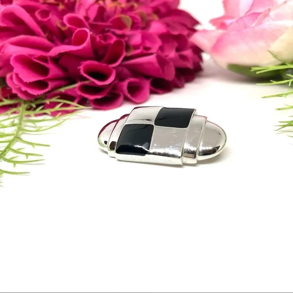 VINTAGE⚜️RARE MONET Checkered Enamel Brooch